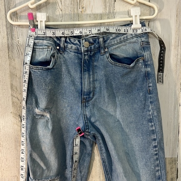 Tinseltown Mom Jeans Womens Size 7 Light Blue Graffiti Painted Leg Detail Pants - Picture 6 of 9